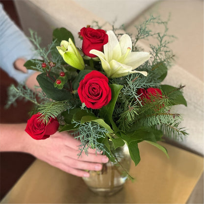 Glittering Lights Bouquet –  Blooms For You, Hamilton NJ